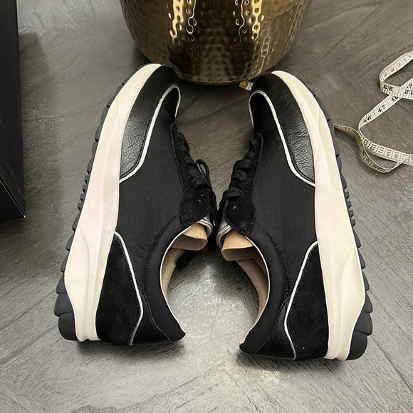 Naturalizer  Sarina Sneakers Black (WIDE) - Picture 8 of 12